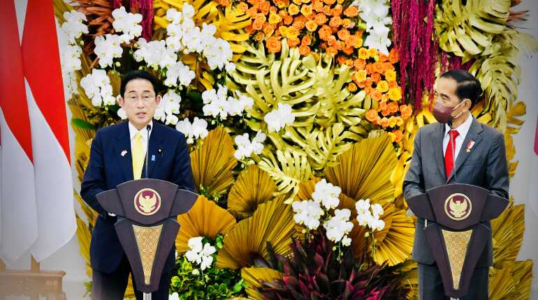 Japanese Prime Minister Fumio Kishida calls for a cessation of hostilities in Ukraine