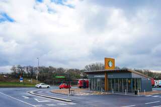 UK man fined 100 pounds for having McDonald's meal at Starbucks parking zone
