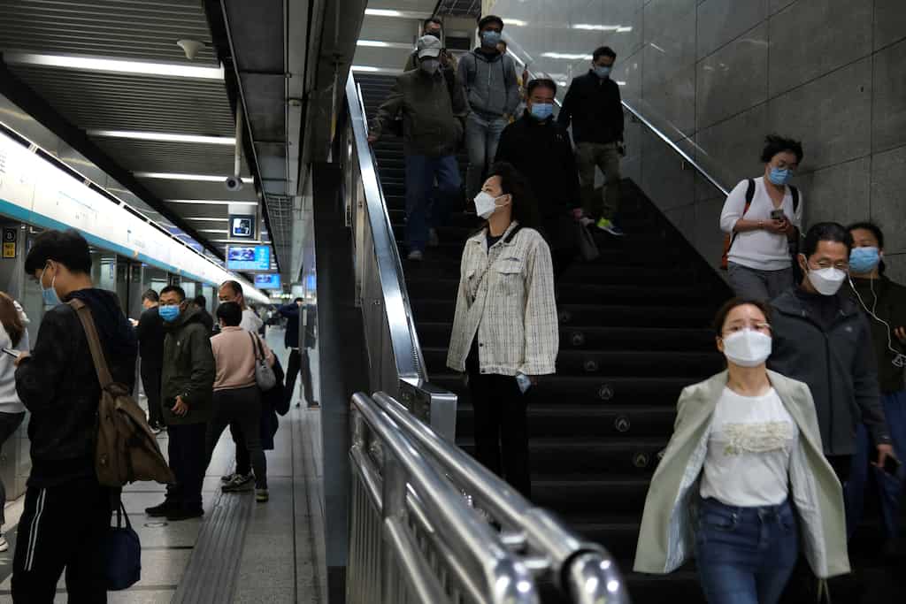 Beijing starts new COVID-19 mass testing; more metro stations closed