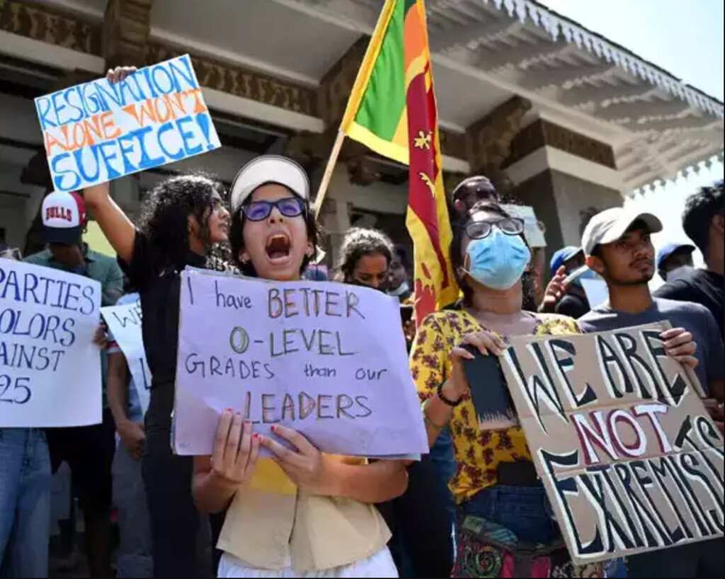 Sri Lanka Political Crisis: Sri Lankans defy emergency, stage protests in Colombo