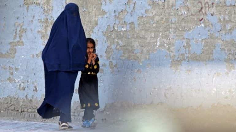 Afghan women angry as Taliban makes face covering mandatory Afghan women angry as Taliban makes face covering mandatory