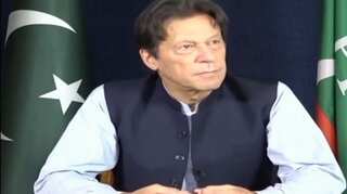 'Lighting is everything': Imran Khan goes viral again. Watch the video here