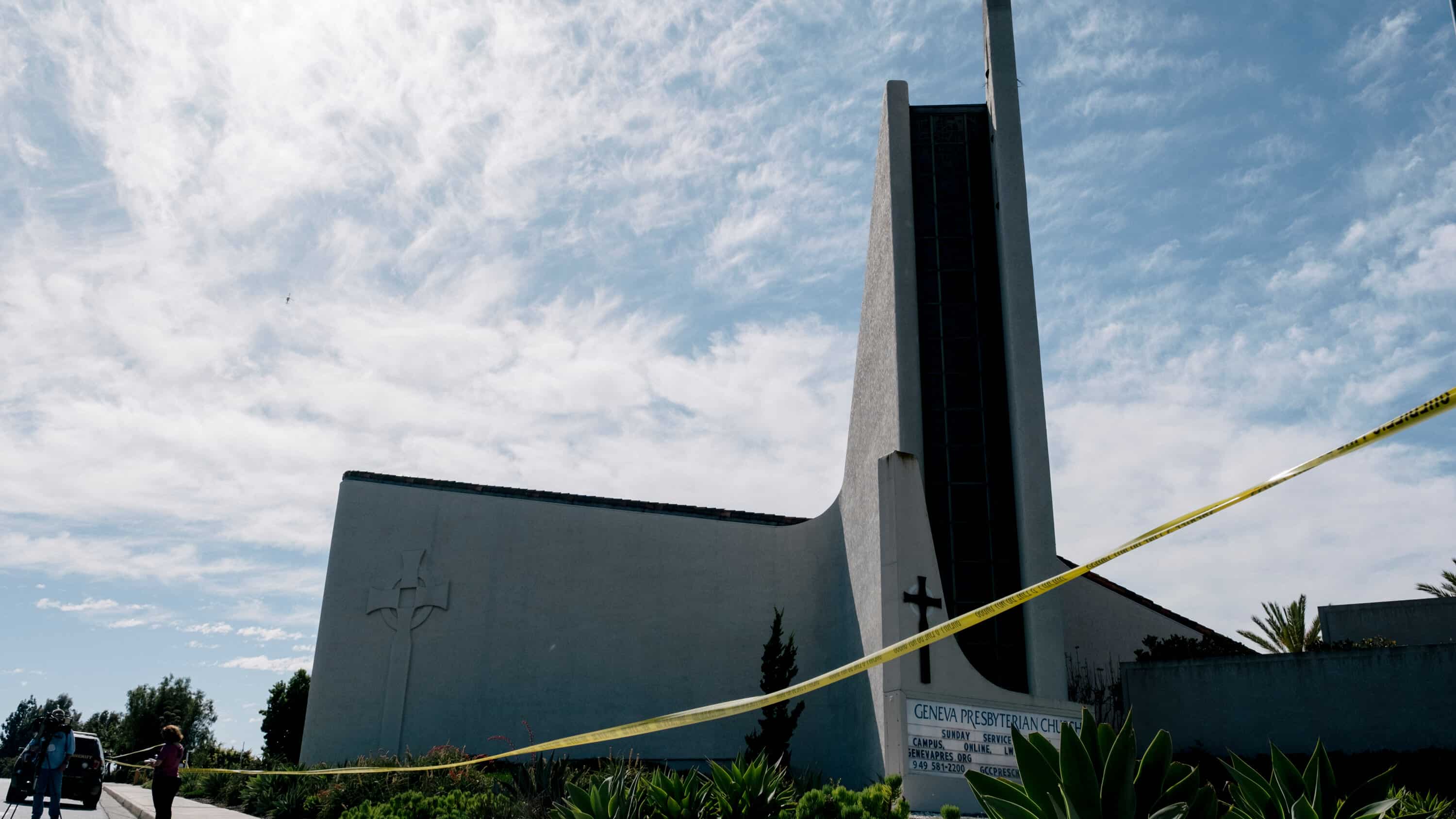 California church shooting: Gunman kills 1 person, critically injures 5