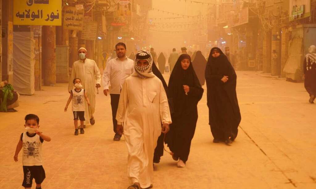 Iraq: Residents struggle to breathe as sandstorm hits Baghdad