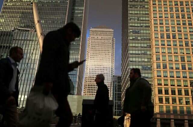 UK unemployment hits 48-year low, inflation squeezes real earnings