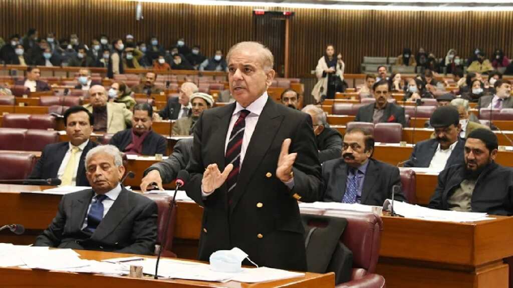 Pak PM Sharif chairs allies meeting, coalition govt to stay in power till August 2023