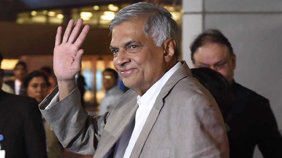 Sri Lanka defaults on its debt for first time in history