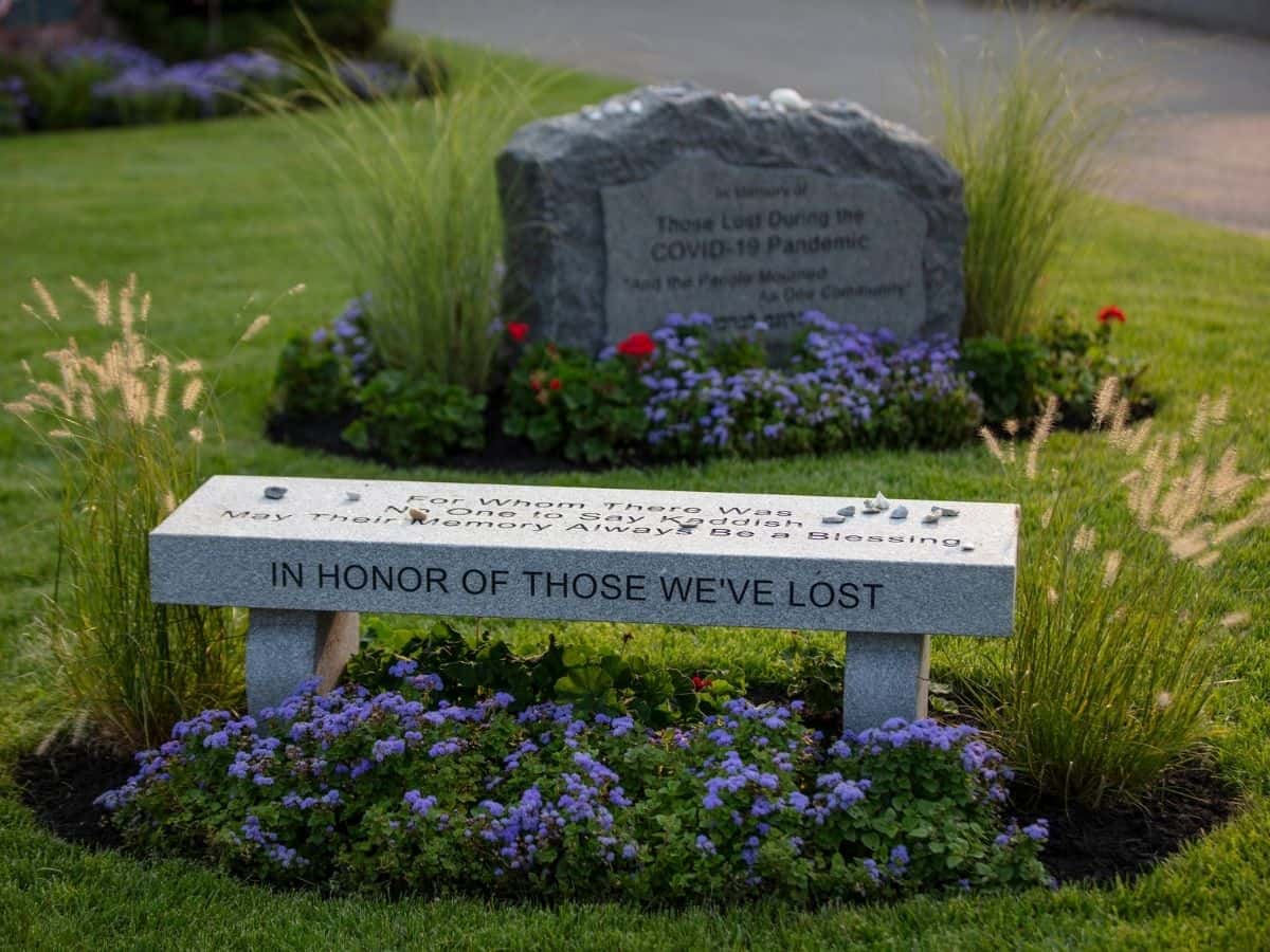 The US surpasses 1 million COVID-19 deaths, the world’s highest known total The US surpasses 1 million COVID-19 deaths, the world’s highest known total