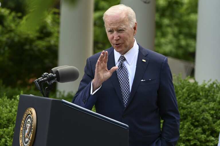 South Korea: US President Joe Biden tours through a Samsung factory