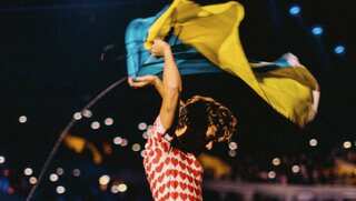 Fans laud Harry Styles as he waves Ukraine flag in support at New York concert 