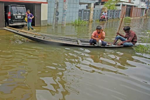 Hundreds of shelters for flood-hit people
