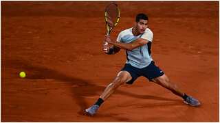 French Open 2022: Carlos Alcaraz goes past Juan Ignacio Londero to enter second round