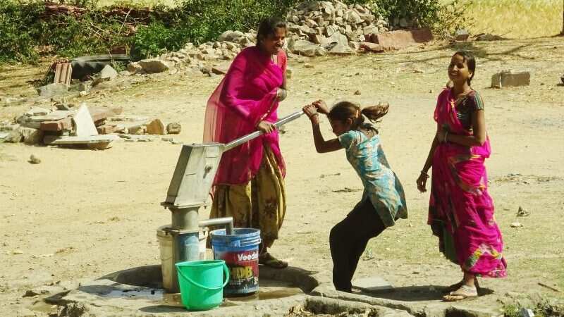 Residents suffer from frequent heatstroke in Pakistan's hottest city