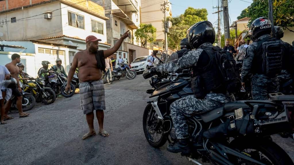 Brazil drug-trafficking: 21 people killed during police raid in Rio favela