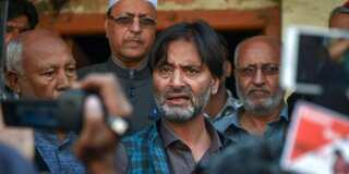 Yasin Malik gets life imprisonment, Pakistanis shed tears for convicted terrorist
