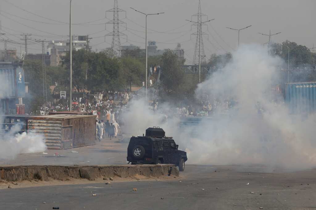 Pakistan seals off Islamabad ahead of PTI protests; anti-terror body warns of militant threat