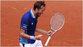 Daniil Medvedev through to French Open third round with straight-set win vs Serbian Laslo Djere