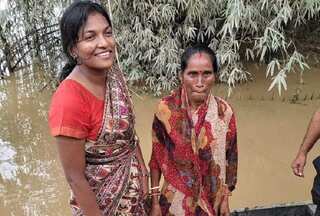 Indian officer walks barefoot through mud in flood-hit areas, picture goes viral