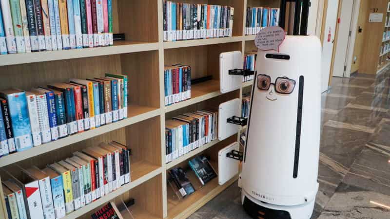Singapore's robot workforce plugs labour gaps