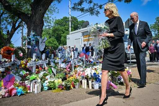 Joe Biden and First Lady at memorial outside school