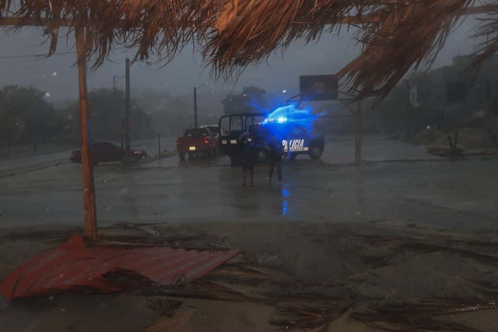 Strong rain follows Hurricane Agatha