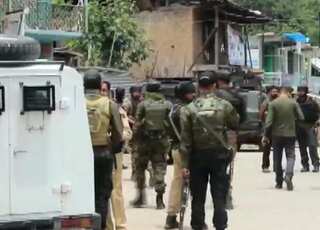Chilling footage shows man who shot dead bank manager in J&K's Kulgam
