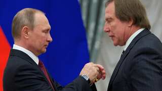 US blacklists Putin money-manager, luxury yacht brokerage for Russian elite
