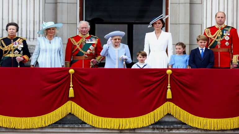 Queen Elizabeth greets Jubilee crowds, but will miss Friday service