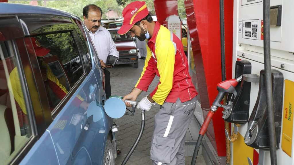 Pakistan government increases petrol price to PKR 209.86 per litre