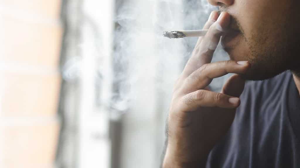 In India PIL seeks increase of smoking age from 18 to 21, says youngsters start to smoke to look 'cool'