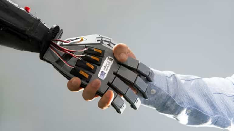 Electronic skin that can actually feel pain? Indian-origin researcher makes it a reality