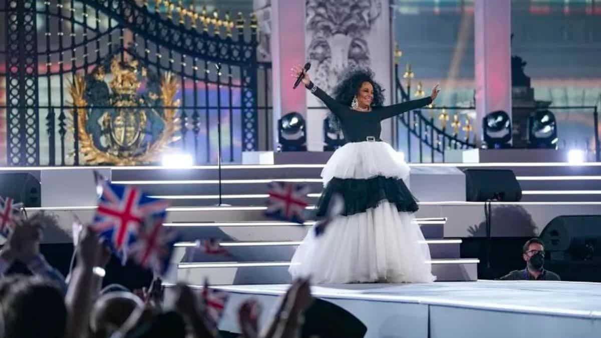 Diana Ross closes the concert with a bang