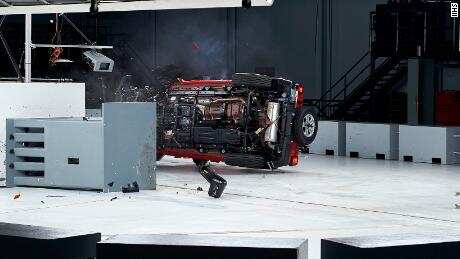 Jeep Wrangler 2022 model fails IIHS crash test, tips over to one side