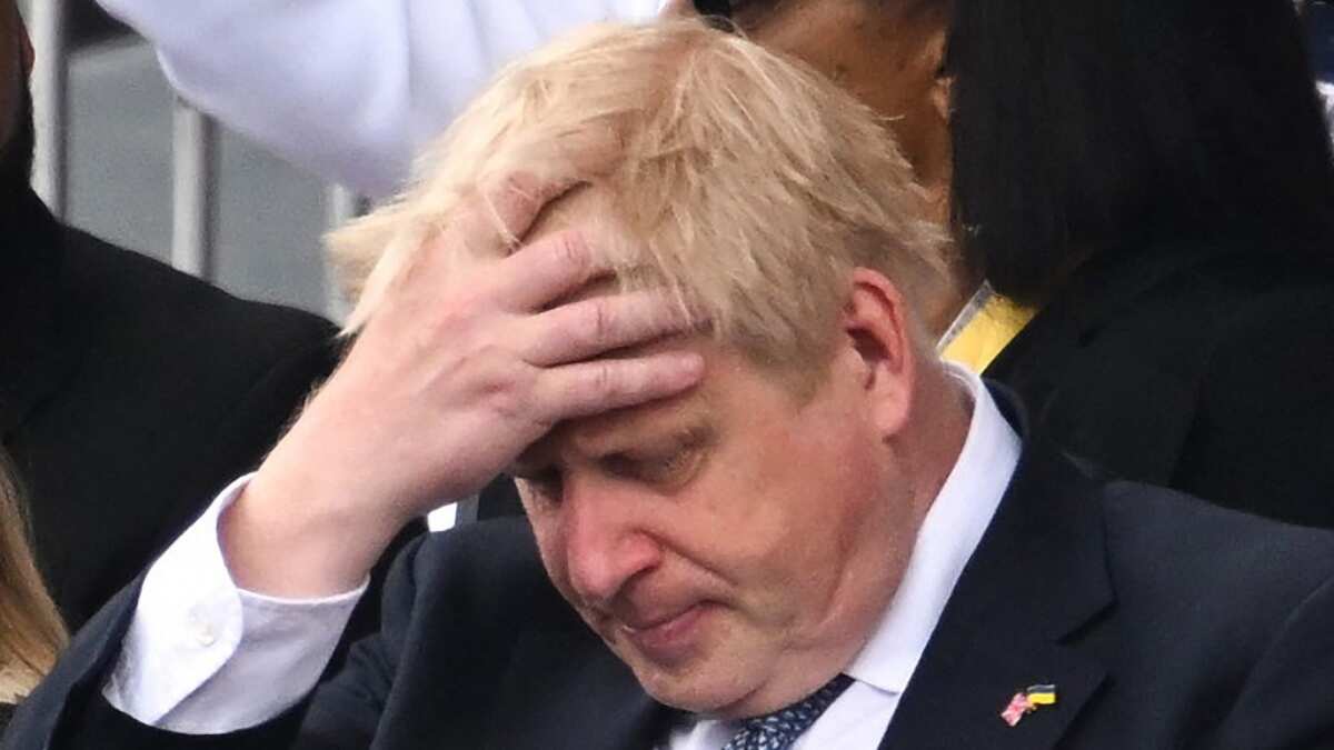 UK: Boris Johnson's grip on power loosens as more ministers resign UK: Boris Johnson's grip on power loosens as more ministers resign