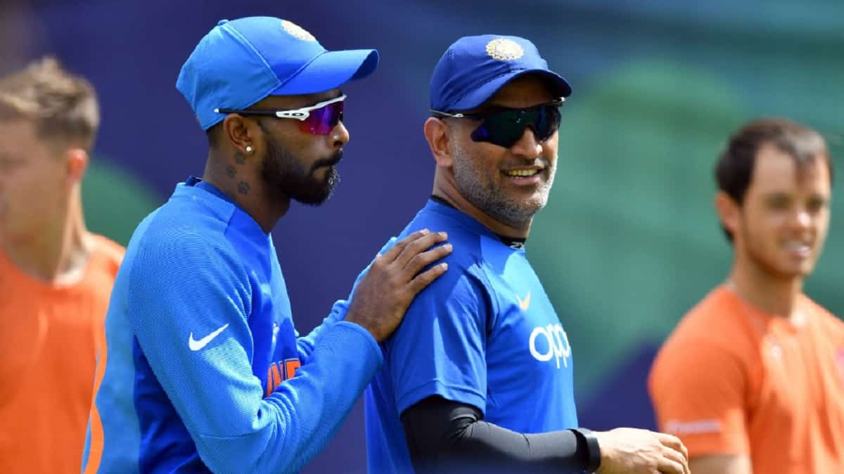 MS Dhoni told me I will be in World Cup squad after 3 matches: Hardik Pandya recalls his Team India debut MS Dhoni told me I will be in World Cup squad after 3 matches: Hardik Pandya recalls his Team India debut