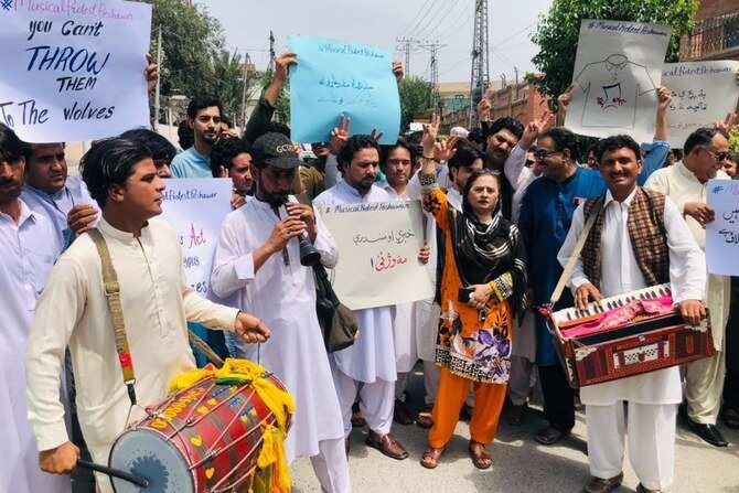 Citizens demand to free 4 Afghan music artists arrested in Pakistan
