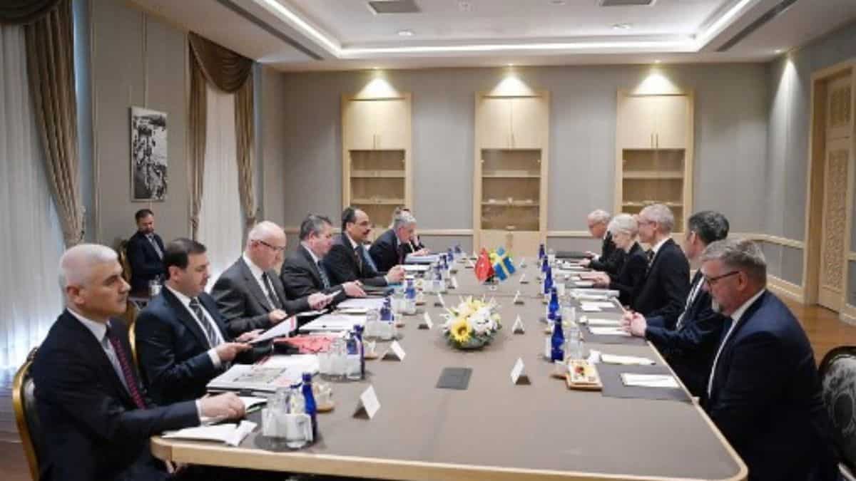 Swedish government averts political crisis with last-minute deal Swedish government averts political crisis with last-minute deal