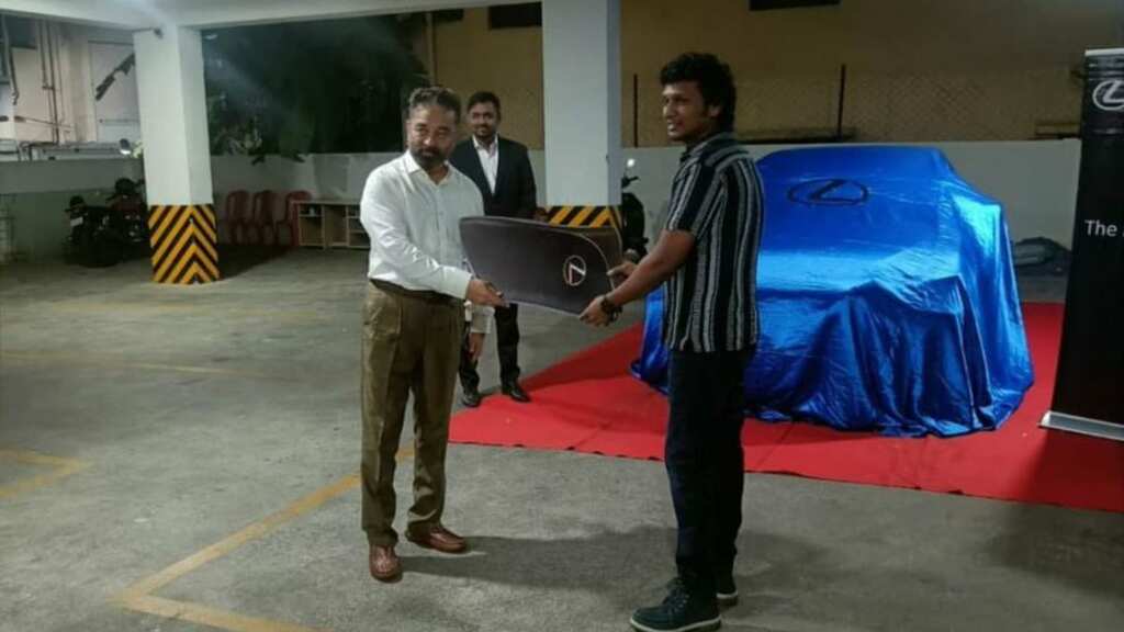 Kamal Haasan gifts a Lexus car to 'Vikram's' drector Lokesh Kanagaraj after film mints Rs 175 crore worldwide