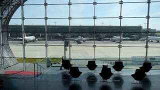 Strike to ground quarter of flights at Paris airport