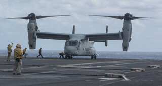 US military aircraft crashes in Southern California desert, 4 killed, 1 presumed dead