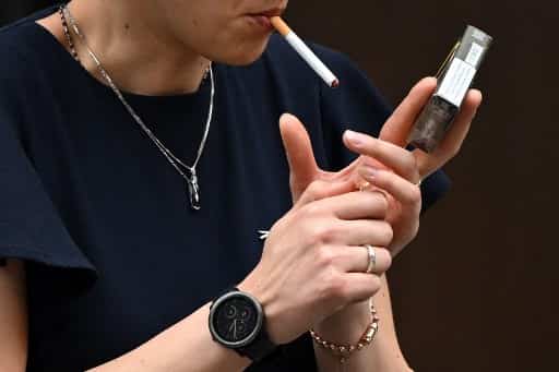 England's smoking age limit should be raised every year: Study
