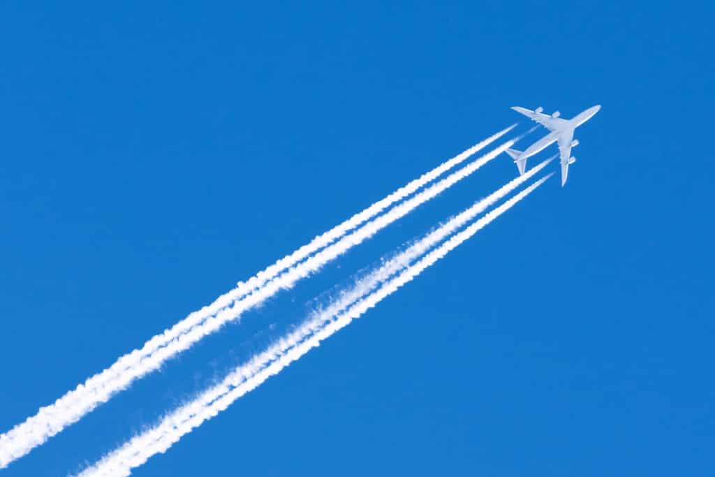 Airlines must slash emissions by end of this decade