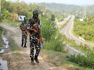 Kashmir: Three Lashkar-e-Taiba terrorists killed in Pulwama encounter