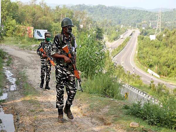 Kashmir: Three Lashkar-e-Taiba terrorists killed in Pulwama encounter