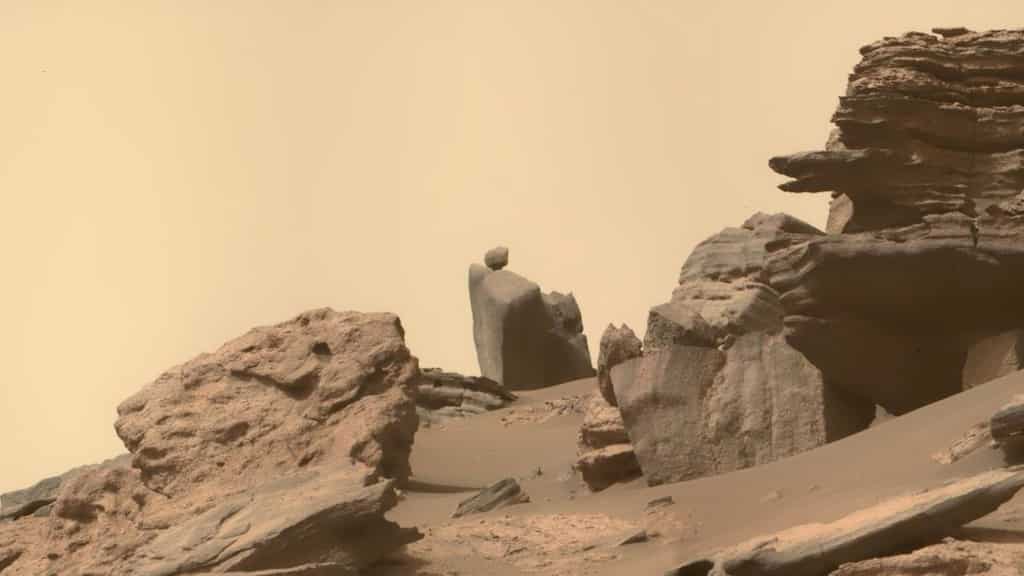 NASA's Perseverance rover clicks amazing picture of bizarre snake-head rock, balancing boulder on Mars