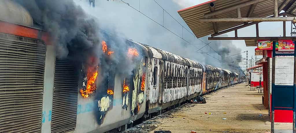 Agnipath: Indian military recruitment scheme sparks protests; trains burnt, infra vandalised
