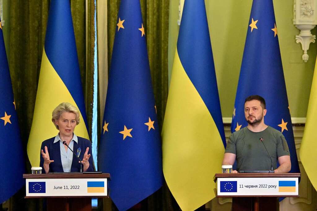 Russia-Ukraine conflict: Top EU leaders back Kyiv membership bid