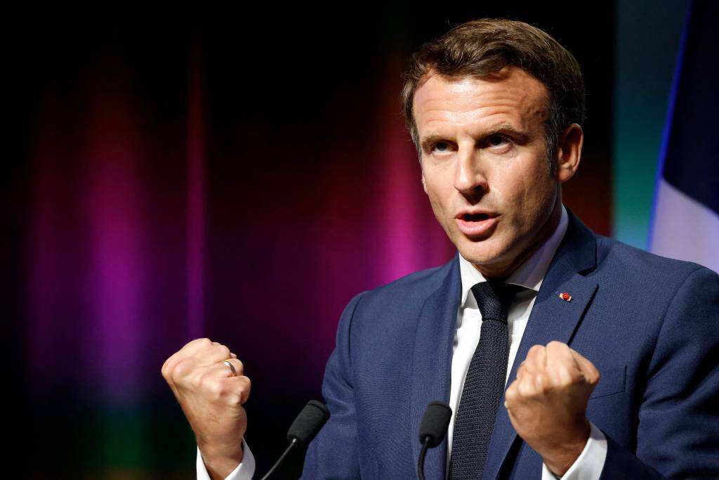 French elections: Emmanuel Macron ask voters for 'solid majority' in polls French elections: Emmanuel Macron ask voters for 'solid majority' in polls