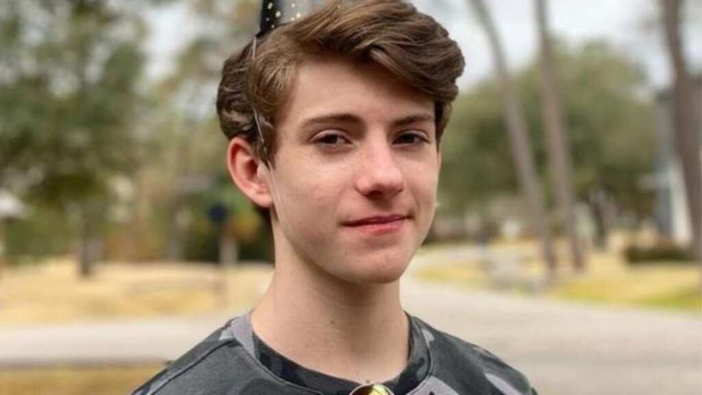'Just Add Magic: Mystery City' star Tyler Sanders dies at 18