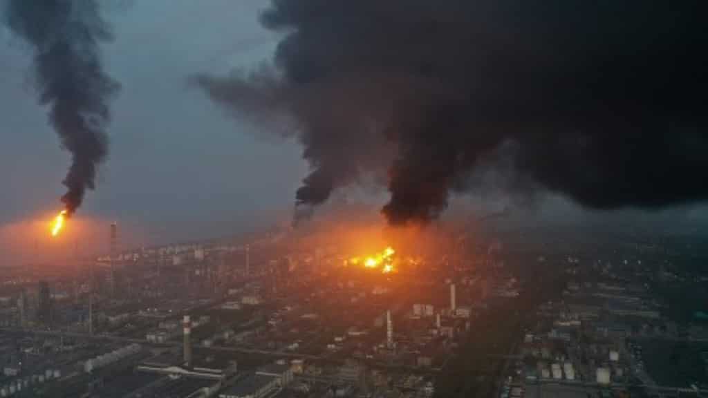 One dead in Shanghai chemical plant explosion